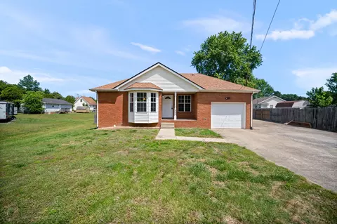 593 Oak Valley Dr, Clarksville, TN 37042