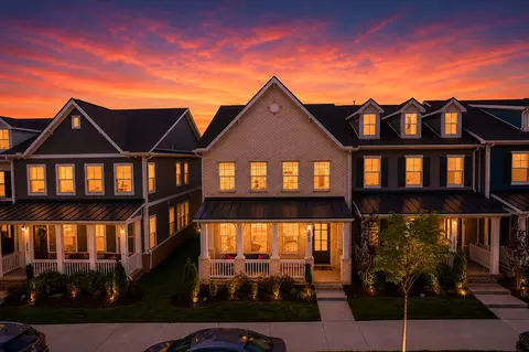 2067 Braidwood Ln, Franklin, TN 37064