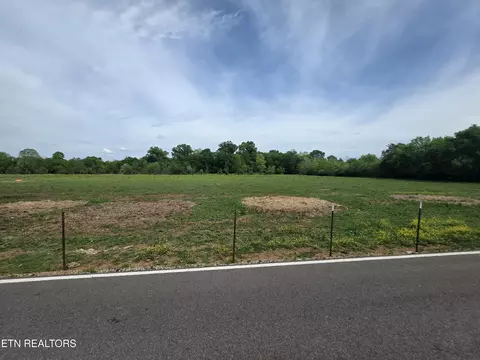 1 Maloneyville Rd, Corryton, TN 37721