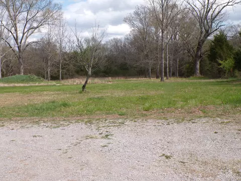 1053 S Ellington Pkwy, Lewisburg, TN 37091