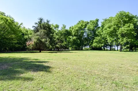 1089 Bradley Rd, Gallatin, TN 37066