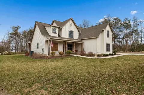 1395 Sawyer Cemetery Rd, Signal Mountain, TN 37377
