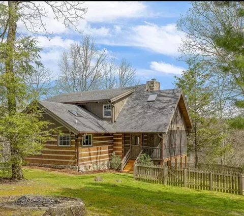 2318 Little Bend Rd, Signal Mountain, TN 37377