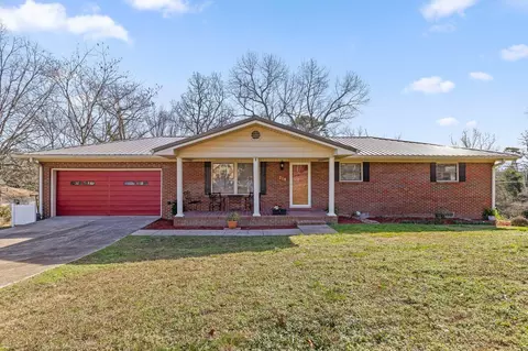 218 Alpine Dr, Rossville, GA 30741