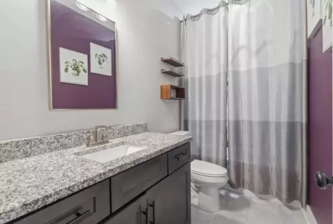 Bath - 208 15th Ave E, Springfield, TN 37172 photo 2 of 2