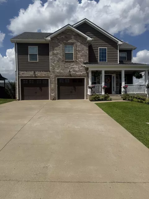 760 Crestone Ln, Clarksville, TN 37042
