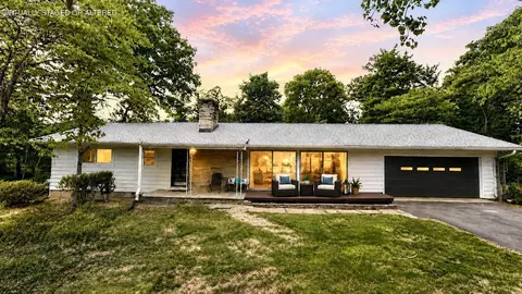 104 Pinehurst Ln, Signal Mountain, TN 37377