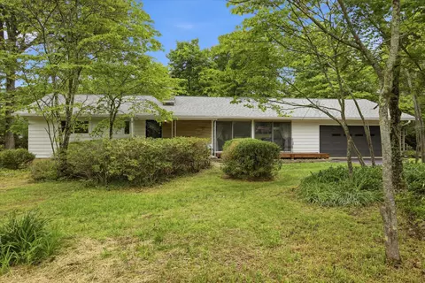 104 Pinehurst Ln, Signal Mountain, TN 37377