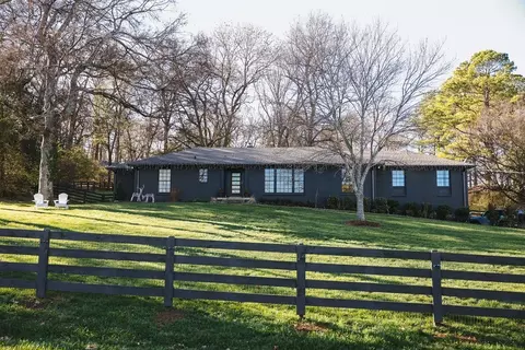 4915 Roselawn Cir, Nashville, TN 37215