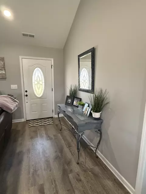 Entry Way - 622 2nd Ave S, Loretto, TN 38469 photo 1 of 1
