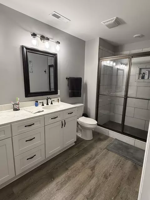 Bath - 622 2nd Ave S, Loretto, TN 38469 photo 1 of 2