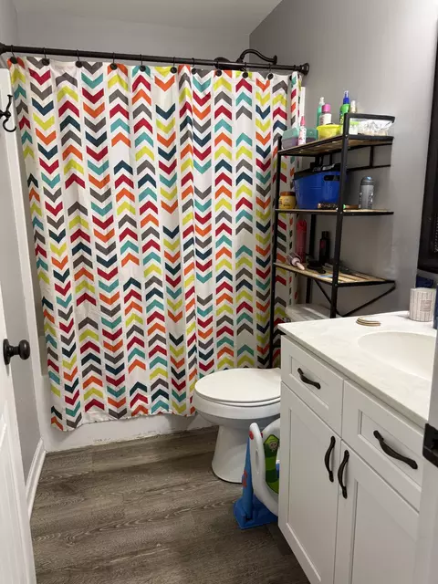 Bath - 622 2nd Ave S, Loretto, TN 38469 photo 2 of 2