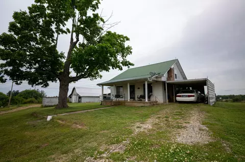 1496 S Bunker Hill Rd, Sparta, TN 38583