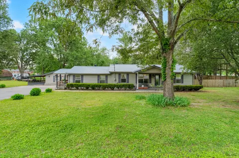 165 Tanglewood Trl, Estill Springs, TN 37330