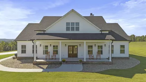 207 County Road 2, Riceville, TN 37370
