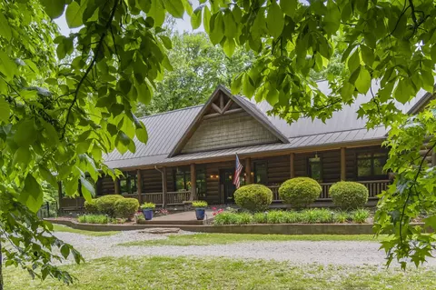 1635 Right Prong Blue Buck Rd, Duck River, TN 38454