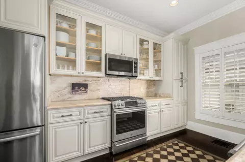 Kitchen - 512 E College St, Murfreesboro, TN 37130 photo 2 of 6