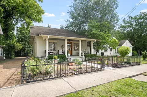512 E College St, Murfreesboro, TN 37130
