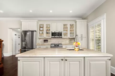Kitchen - 512 E College St, Murfreesboro, TN 37130 photo 5 of 6