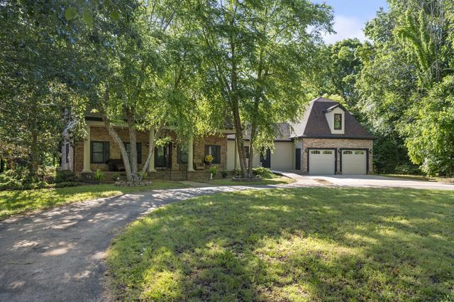 8238 Hawkins Rd, College Grove, TN 37046