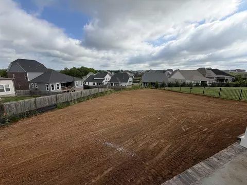 192 Phillips Bnd, Spring Hill, TN 37174 photo 12