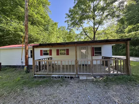216 Brookhollow Dr, Ashland City, TN 37015