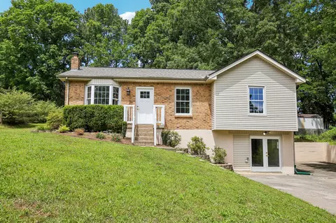 113 Diana Dr, Dickson, TN 37055
