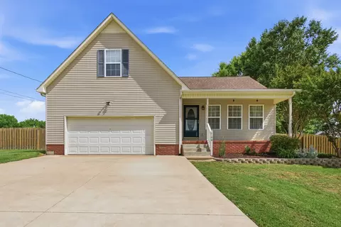 104 Creekview Dr, Columbia, TN 38401