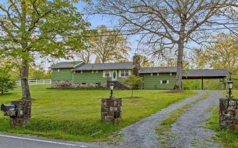 6514 Gray Fryar Rd, Signal Mountain, TN 37377