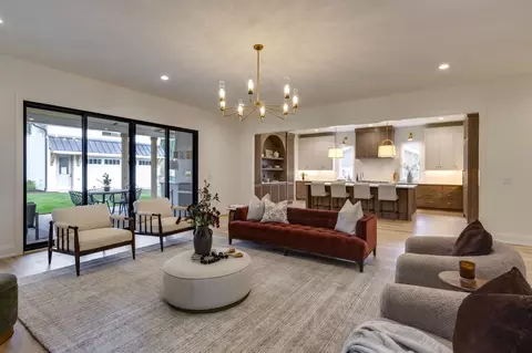 2412 Vaulx Ln, Nashville, TN 37204