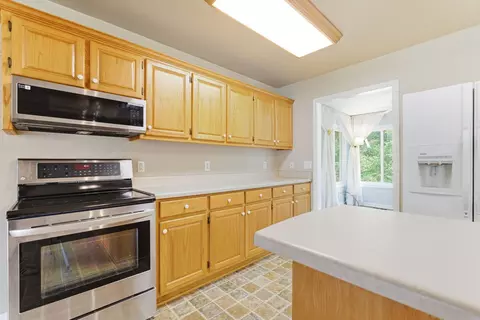Kitchen - 404 Heikens Dr, Decherd, TN 37324 photo 3 of 3