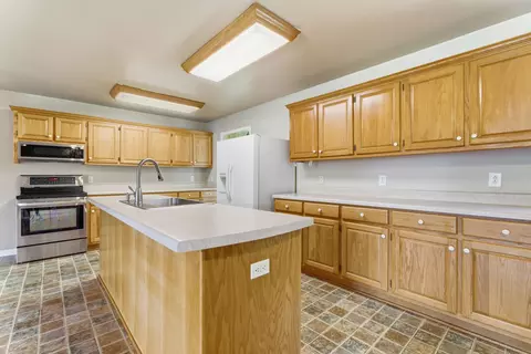 Kitchen - 404 Heikens Dr, Decherd, TN 37324 photo 1 of 3