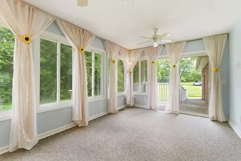 Exterior - 404 Heikens Dr, Decherd, TN 37324 photo 5 of 5