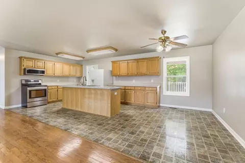 Kitchen - 404 Heikens Dr, Decherd, TN 37324 photo 2 of 3