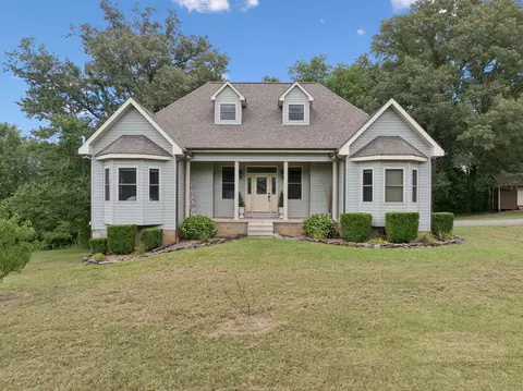 246 Akins Rd, Tellico Plains, TN 37385