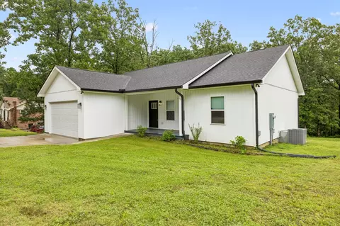 111 Friel Dr, Waverly, TN 37185