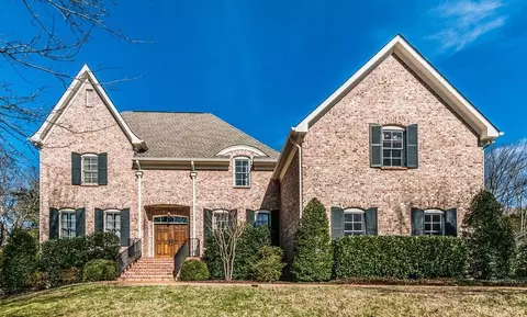 1330 Burton Valley Rd, Nashville, TN 37215