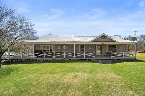 28 Old Eastbrook Rd, Estill Springs, TN 37330