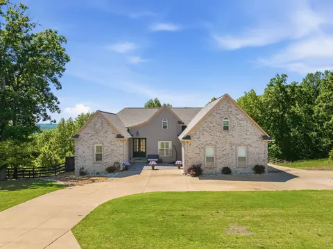 300 Rivers Edge Dr, Bath Springs, TN 38311