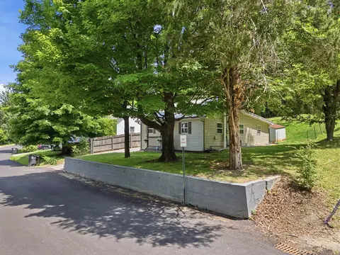 Exterior - 121 Sharp Rd, Athens, TN 37303 photo 3 of 6