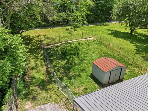 Exterior - 121 Sharp Rd, Athens, TN 37303 photo 6 of 6