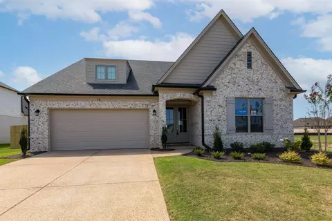 90 Hillside Dr, Oakland, TN 38060