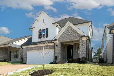 390 Maple St, Oakland, TN 38060