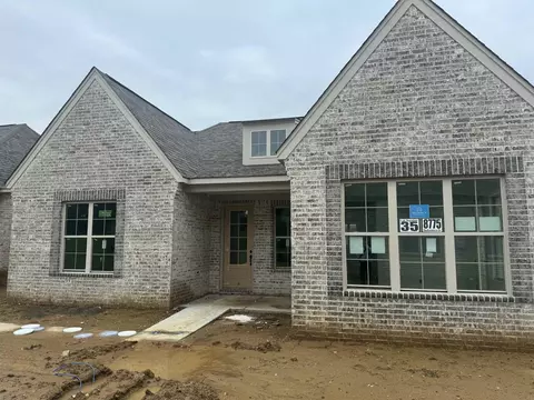 8775 Bedfordshire Dr #35, Memphis, TN 38133