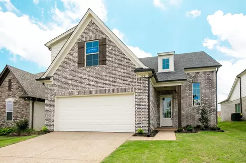 320 St Andrews Dr, Oakland, TN 38060