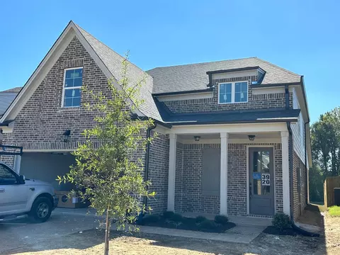 20 Chickasaw Trace Dr, Oakland, TN 38060