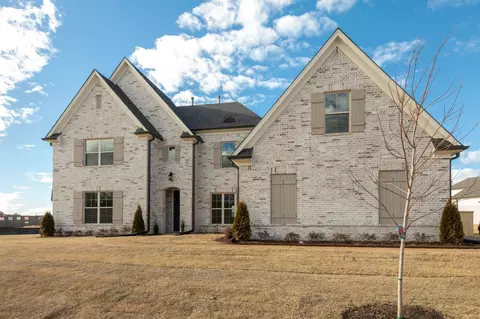 110 Fruited Plain Dr, Collierville, TN 38017