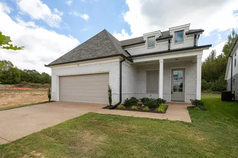 320 Maple St, Oakland, TN 38060