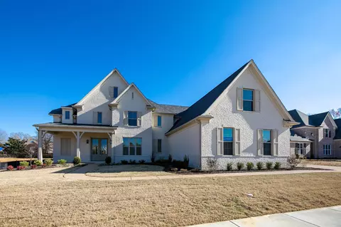 5242 Emmie Ridge Ln, Arlington, TN 38002