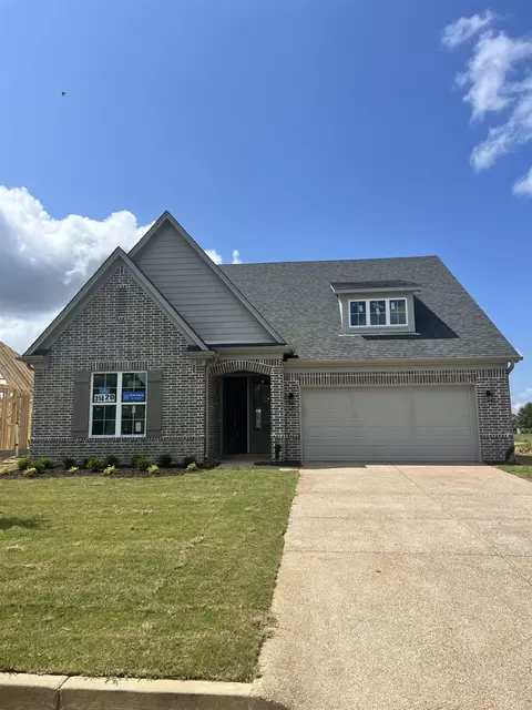 20 Hidden Field Cv, Oakland, TN 38060